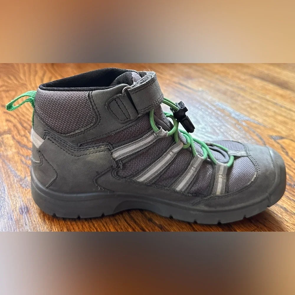 KIDS KEEN Waterproof Gray Hiking Boots - SIZE 4